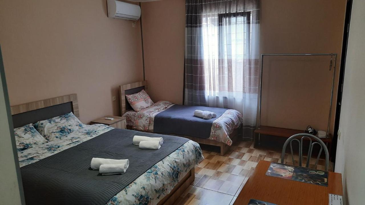 קוטאיסי Hotel Central מראה חיצוני תמונה
