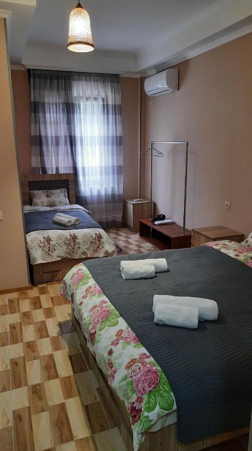 קוטאיסי Hotel Central מראה חיצוני תמונה