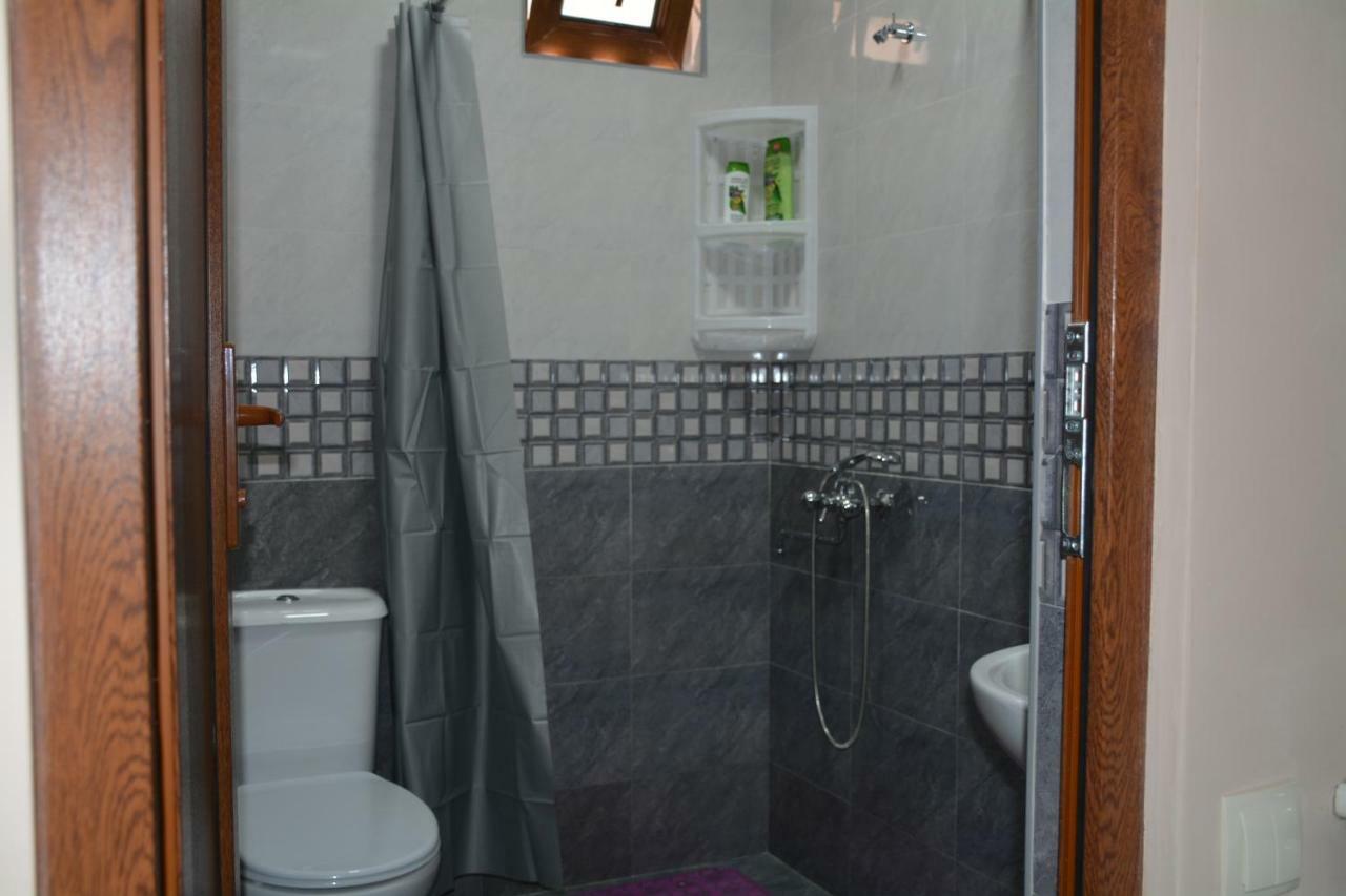 קוטאיסי Hotel Central מראה חיצוני תמונה